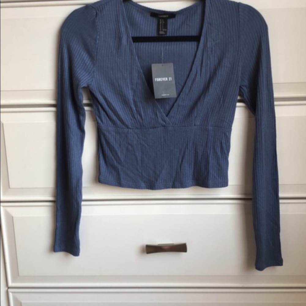 Long sleeve crop top